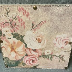 NWT…..beautiful artwork with roses!!!!!! This picture is very breathtaking!!!!